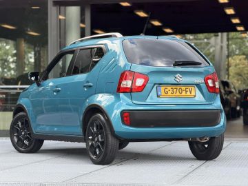 Car image 4