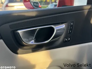 Car image 38