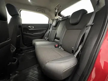 Car image 28