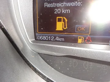 Car image 32