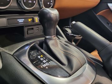 Car image 30