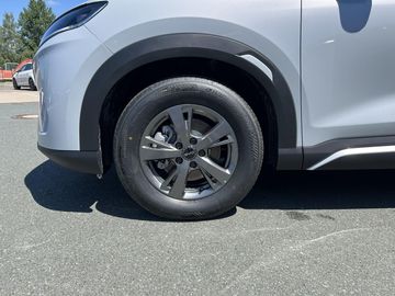 Car image 25