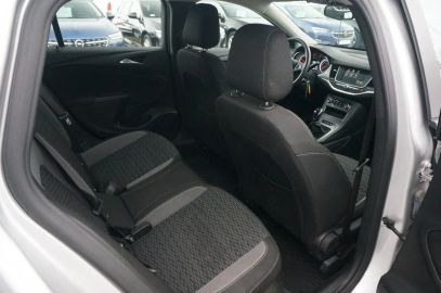 Car image 30