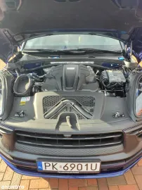 Car image 27