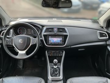 Car image 10