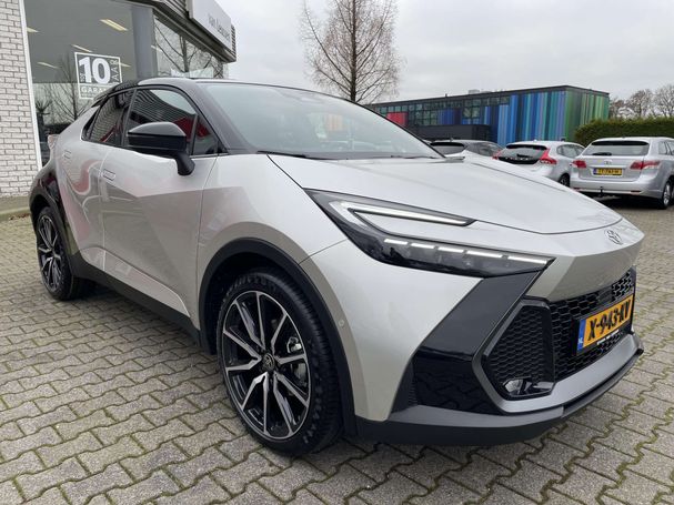 Toyota C-HR 2.0 Hybrid 145 kW image number 6