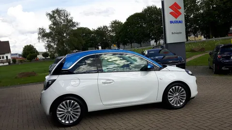 Car image 2