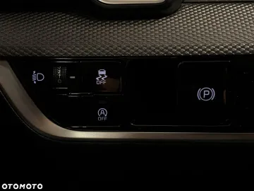 Car image 34