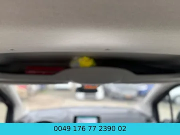 Car image 40