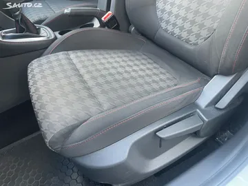 Car image 34