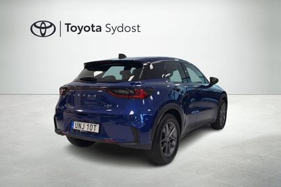 Car image 3