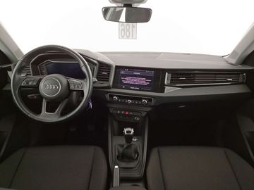 Car image 19