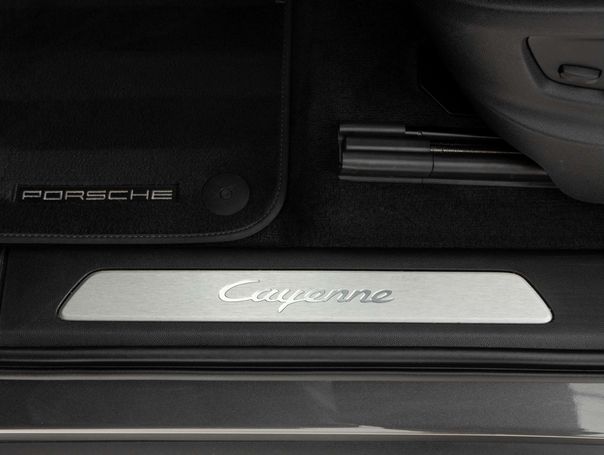 Porsche Cayenne Coupé E-Hybrid 340 kW image number 26