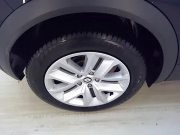 Car image 36