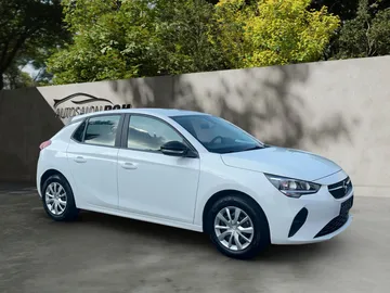 Car image 3