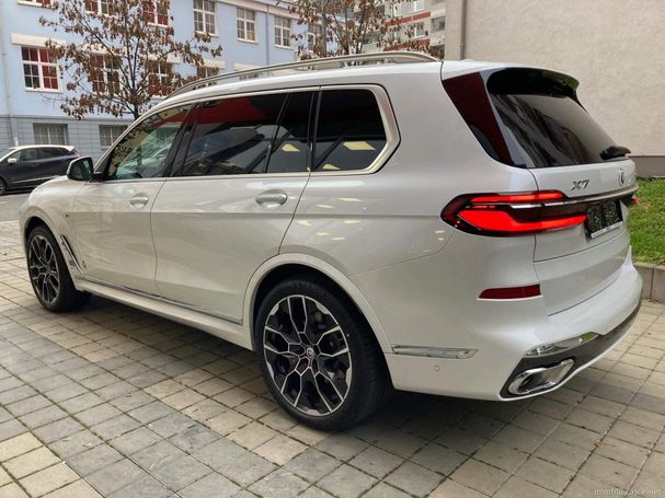 BMW X7 M xDrive 259 kW image number 11