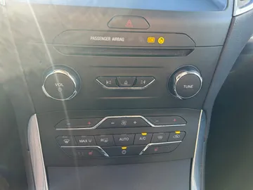 Car image 29