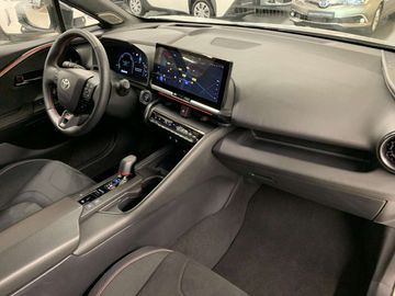 Car image 12