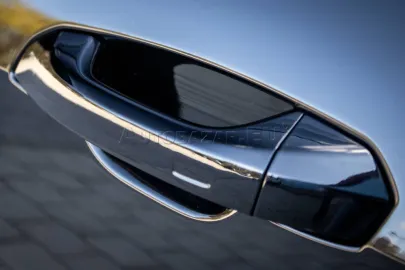 Car image 36