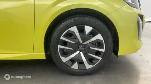 Car image 20