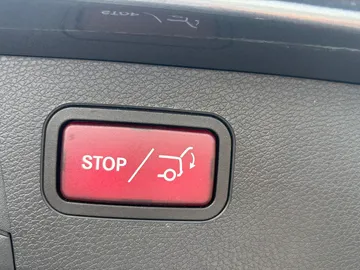 Car image 33