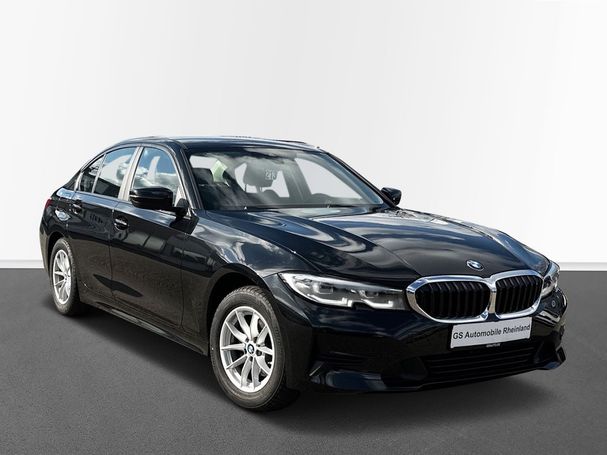 BMW 320i 135 kW image number 2