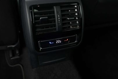 Car image 38