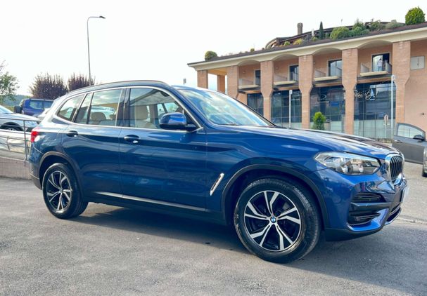 BMW X3 xDrive20d Advantage 140 kW image number 3