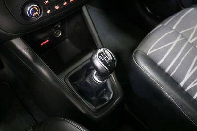 Car image 24