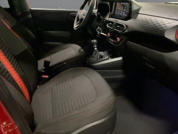 Car image 11