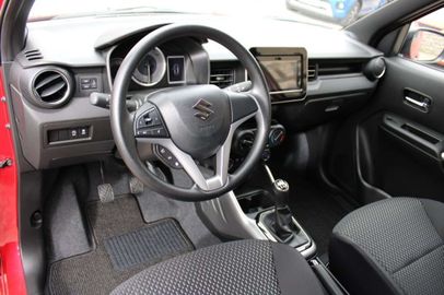 Car image 12