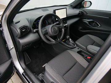 Car image 16