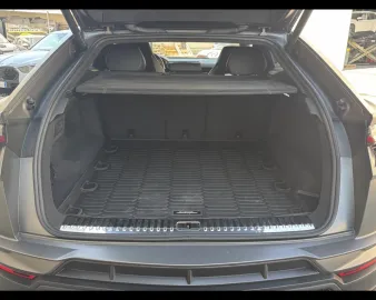 Car image 34