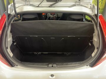 Car image 22