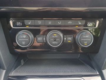 Car image 35