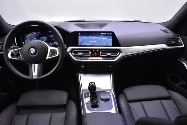 BMW 320i Touring 135 kW image number 9