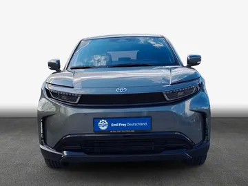 Car image 4