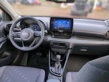 Car image 12