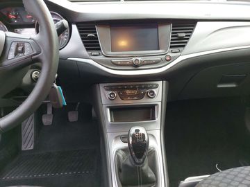 Car image 15