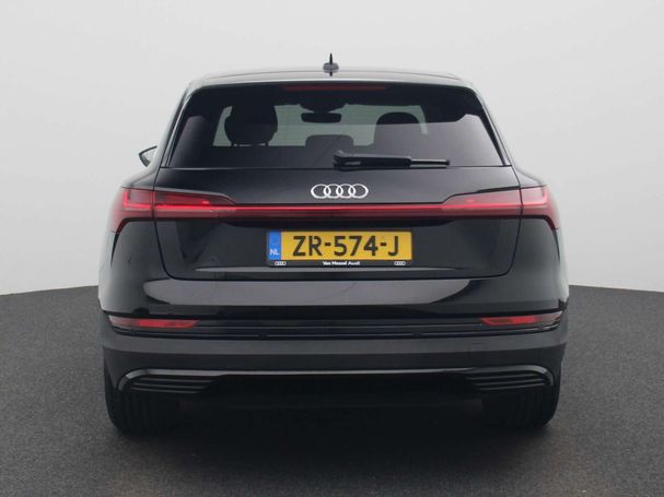 Audi e-tron 55 quattro 300 kW image number 3