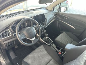 Car image 9