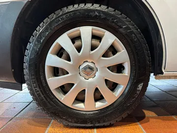 Car image 39