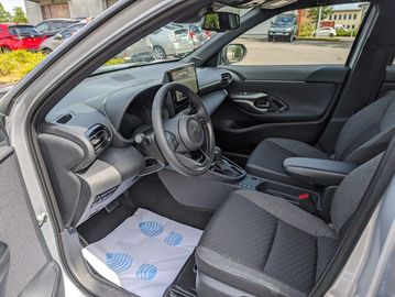 Car image 10