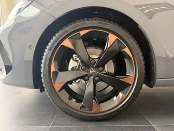 Car image 31