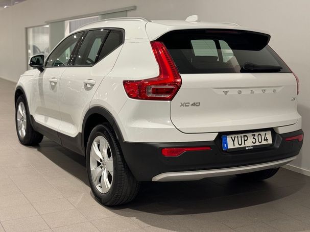 Volvo XC40 D3 Momentum 111 kW image number 2