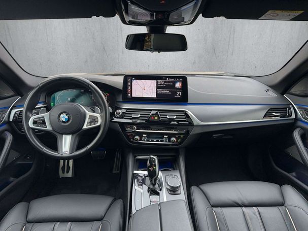 BMW 540i Touring M xDrive 245 kW image number 15