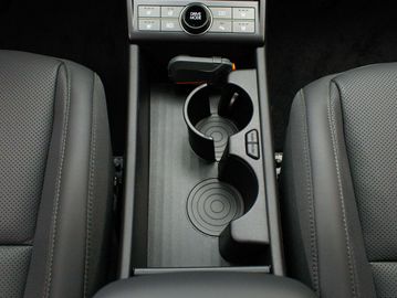 Car image 35