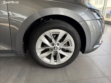 Car image 28