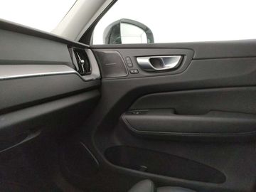 Car image 37