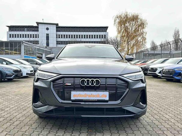 Audi e-tron 55 S-line Sportback 300 kW image number 3